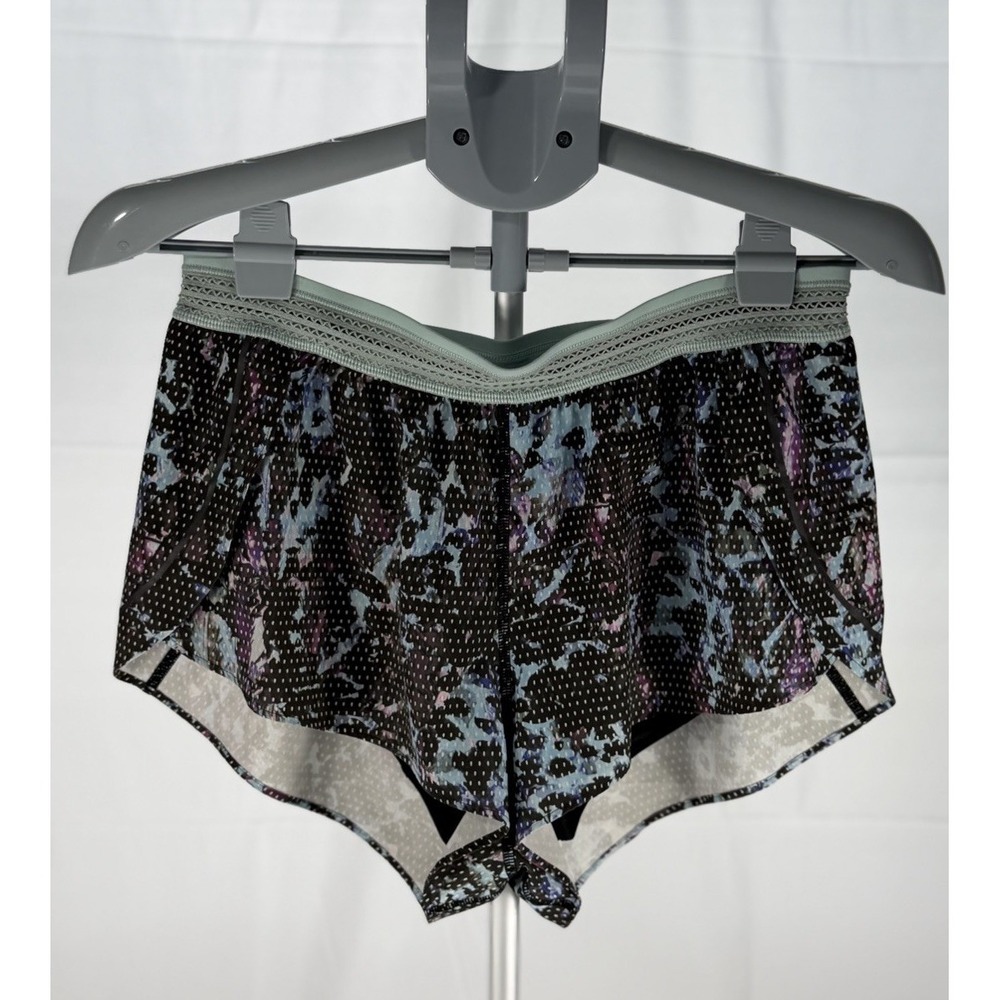 Lululemon Size 8 Split Second Floral Sport Tranquil Running Short
